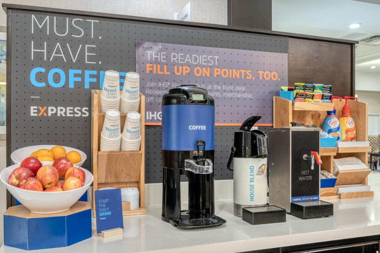 Express And By Ihg 3* Edwardsville