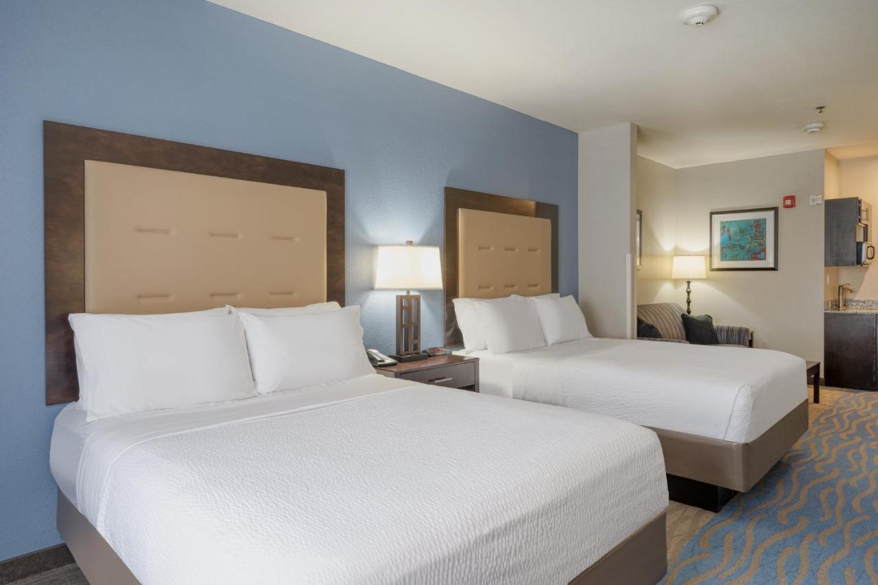 Express And By Ihg Hotel